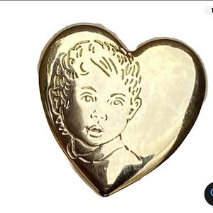 The variety club baby face heart brooch/pin